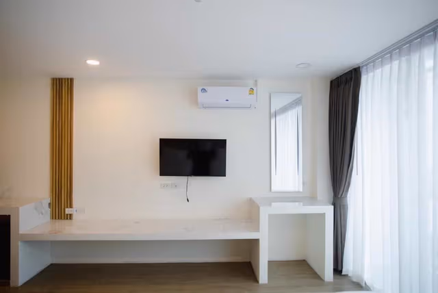Deluxe Room With Bathtub
