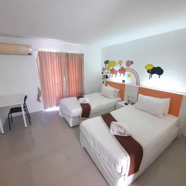 Deluxe Twin Room