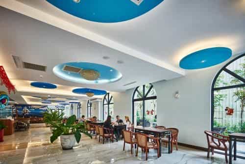 โรงแรมเมนิปเป โรงแรมเมนิปเป