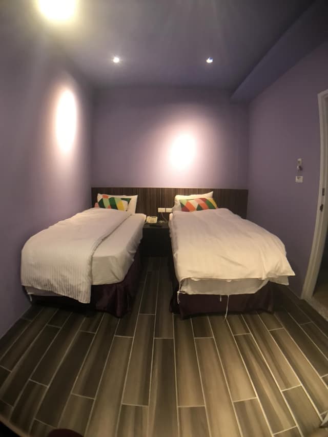T2 Guest Twin Room