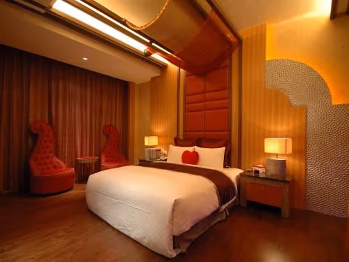 VIP Suite - Check-In After 8:00 PM
