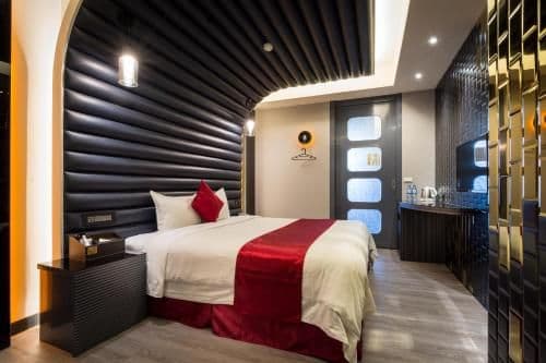 Queen Room