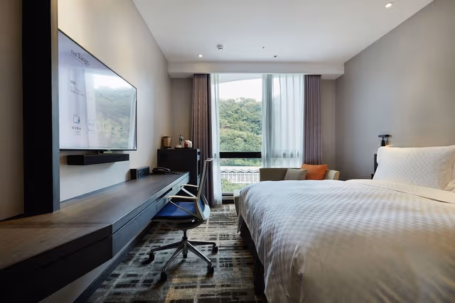 Sky Studio, one king bed