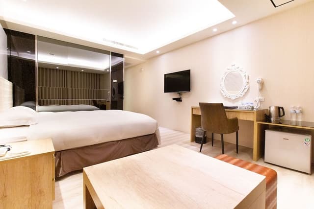 Standard Double Room (C)
