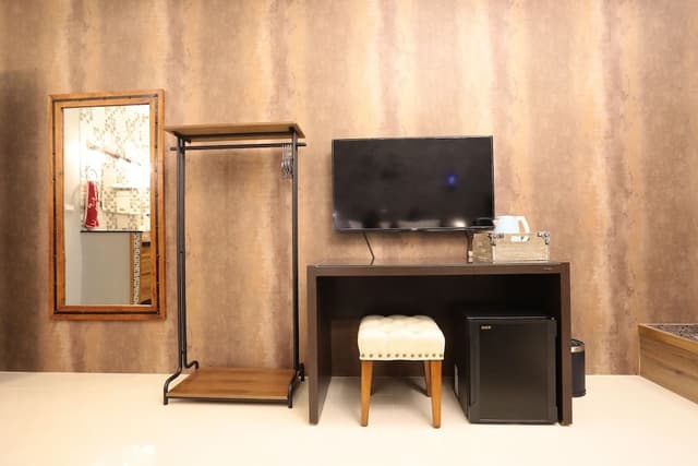 Economy Double Room