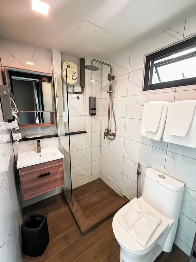 Junior Room, 1 Bedroom, Non Smoking, City View