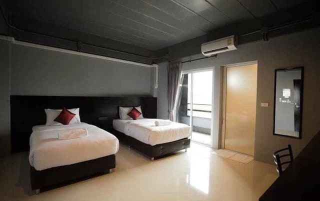 Deluxe 2 Twin Beds