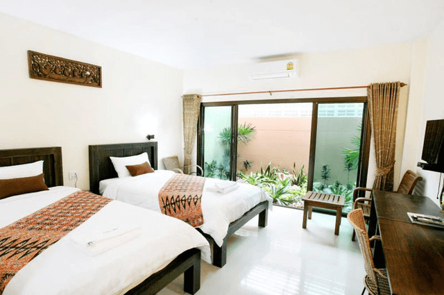 Standard Twin Room