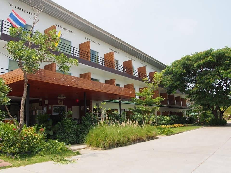 บ้านสกุลเพชร บ้านสกุลเพชร