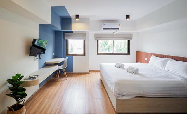 Studio Room