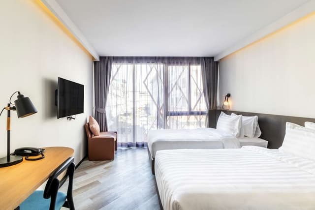 Deluxe Room, 1 Double Bed, Non Smoking, City View