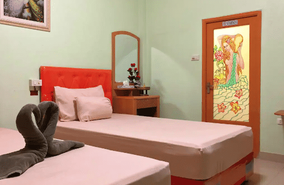 มรกต รีสอร์ท พัฒนานิคม (Mourakot Resort Phatthana Nikhom)1