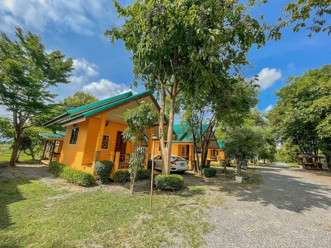 มรกต รีสอร์ท พัฒนานิคม (Mourakot Resort Phatthana Nikhom)4