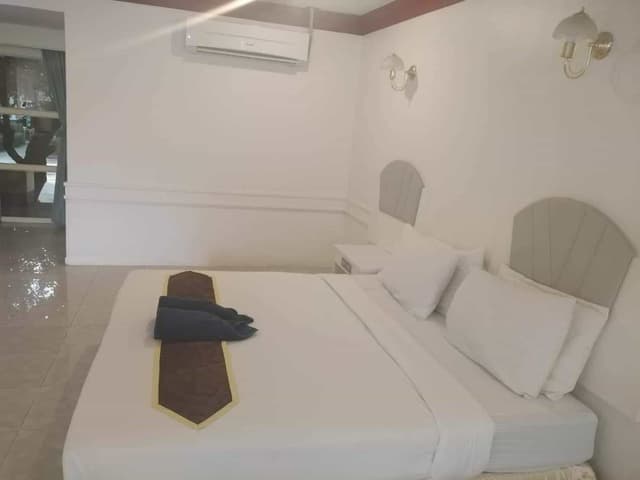 Superior Double Room (Pool Side)