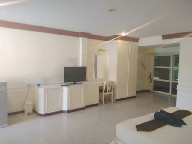 Superior Double Room (Pool Side)