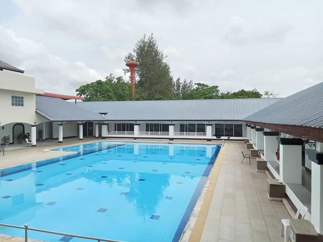 Deluxe Twin (Pool Side)