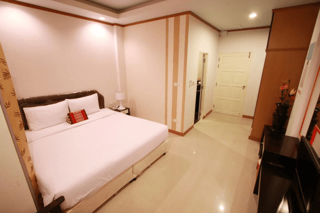 Standard Room (Double Bed)