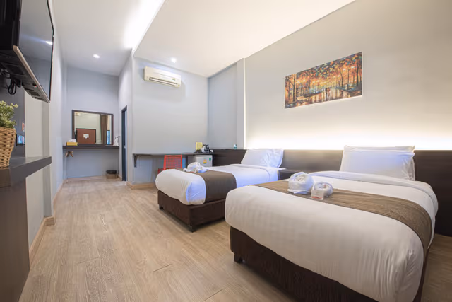 Signature Twin Room