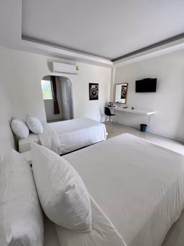 Standard Twin Room