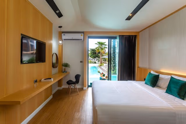 Superior Double Pool Access