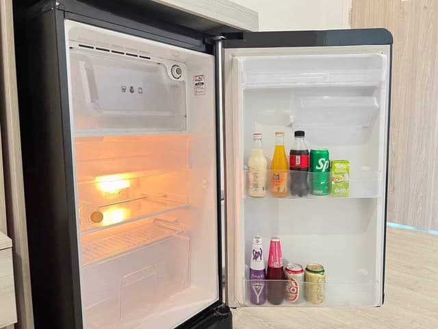 Junior Suite Queen Room (Hotel) (Non-smoking room)