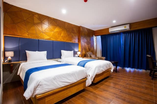 Standard Twin Room