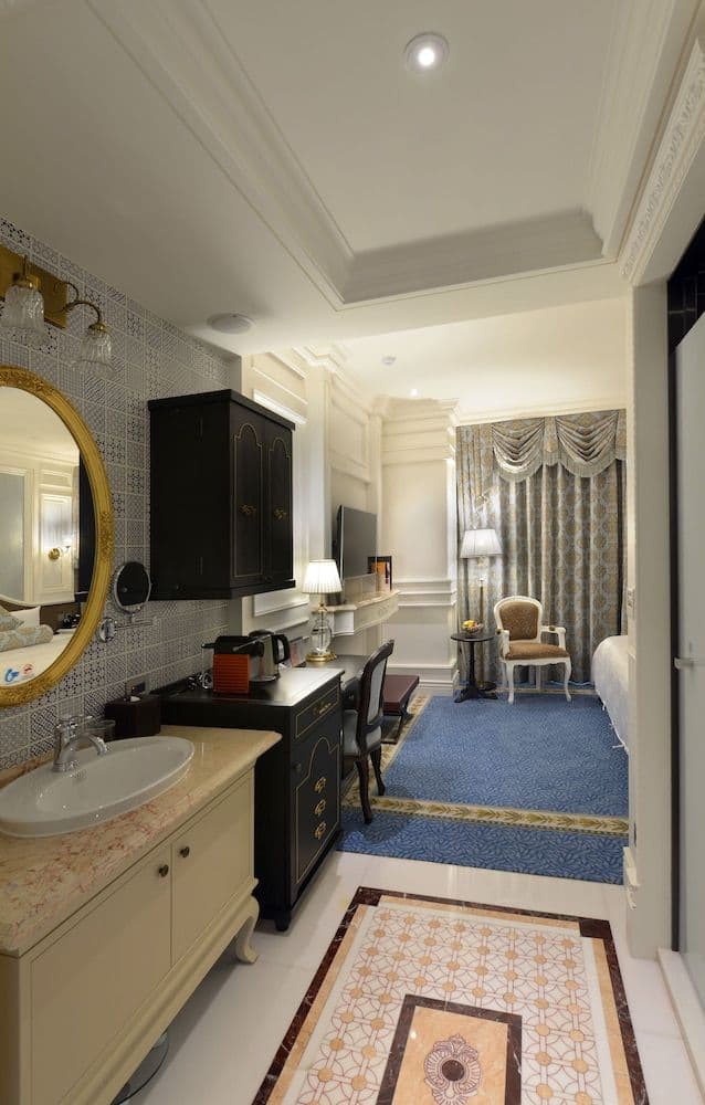 Exclusive Double Room(No extra bed;Accept 1 child each room:0-5Y stay free;6-11Y NTD700 at front de)
