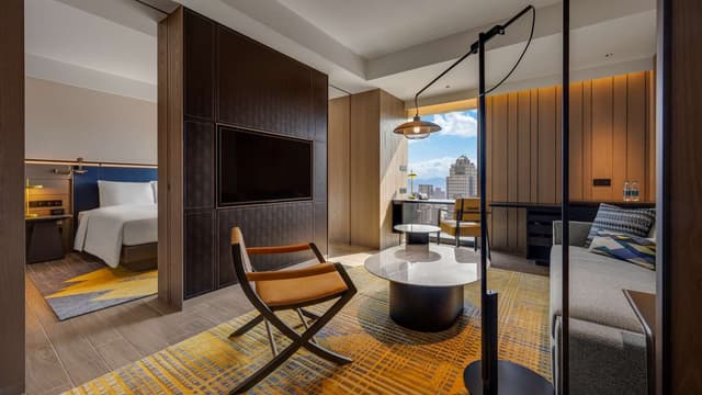 KING TIMES SUITE