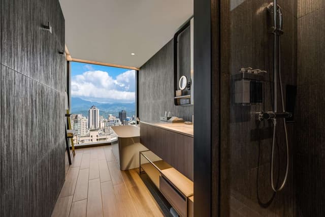KING PREMIUM ROOM
