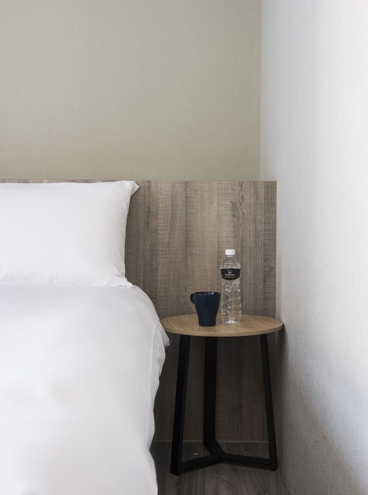 Sparrow Hotel0