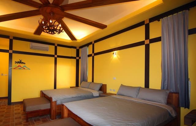 Elite Quadruple Room (303)