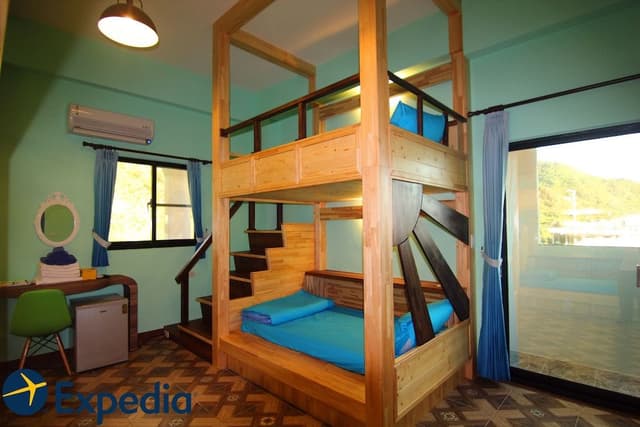 Comfort Room (205)