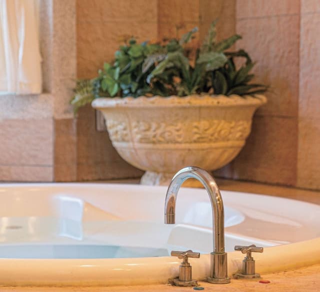 Deluxe Quadruple Room, 2 Bedrooms, Jetted Tub, Mountainside