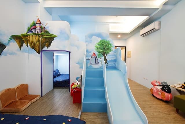 Family Room (6-Person)