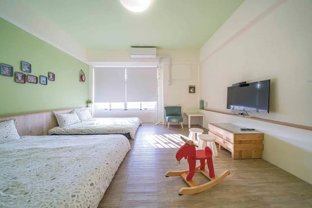 Standard Quadruple Room (Green)