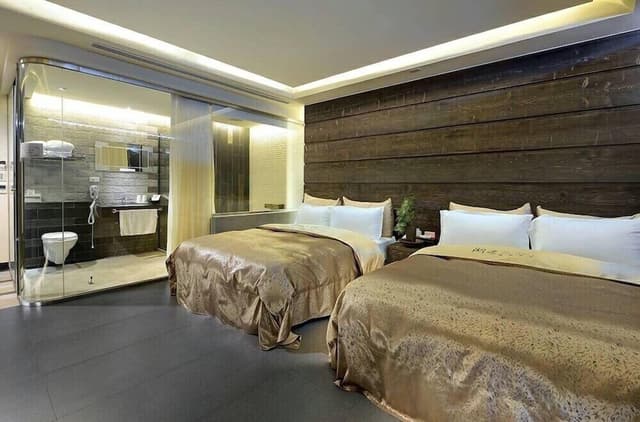 Quadruple Room, Lake View