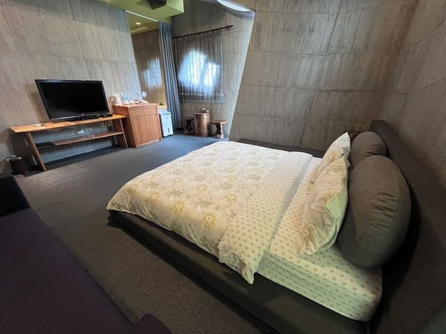 Deluxe Double Room, Bathtub