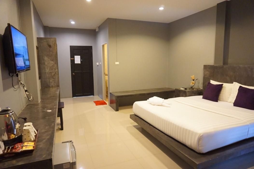 โรงแรมเพลินใจระนอง (Ploenjai Hotel Ranong)2