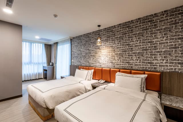 Classic Twin Room