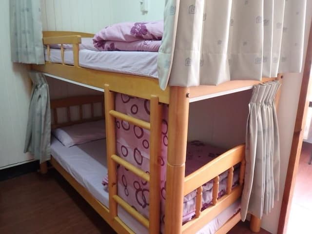 Shared Dormitory, Women only