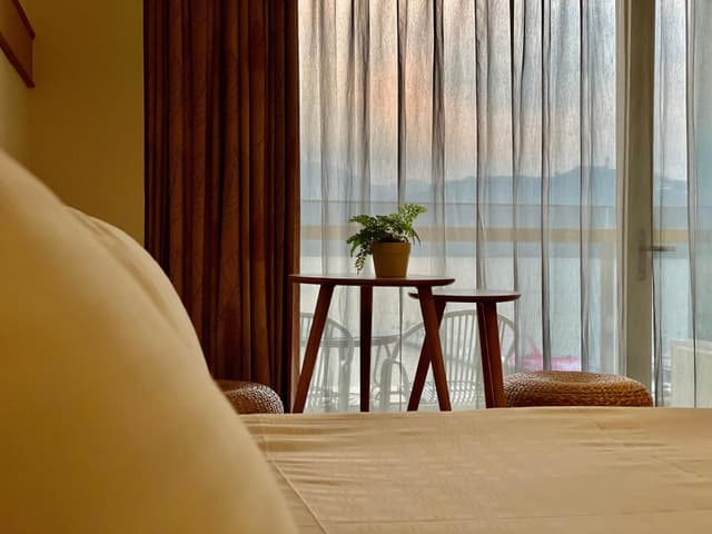 Lake View Room