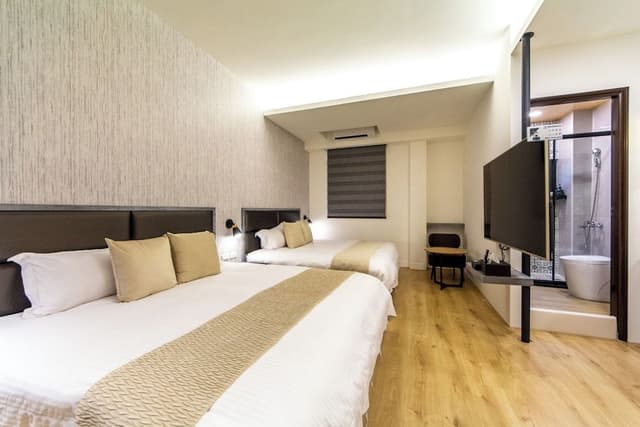 Classic Quadruple Room