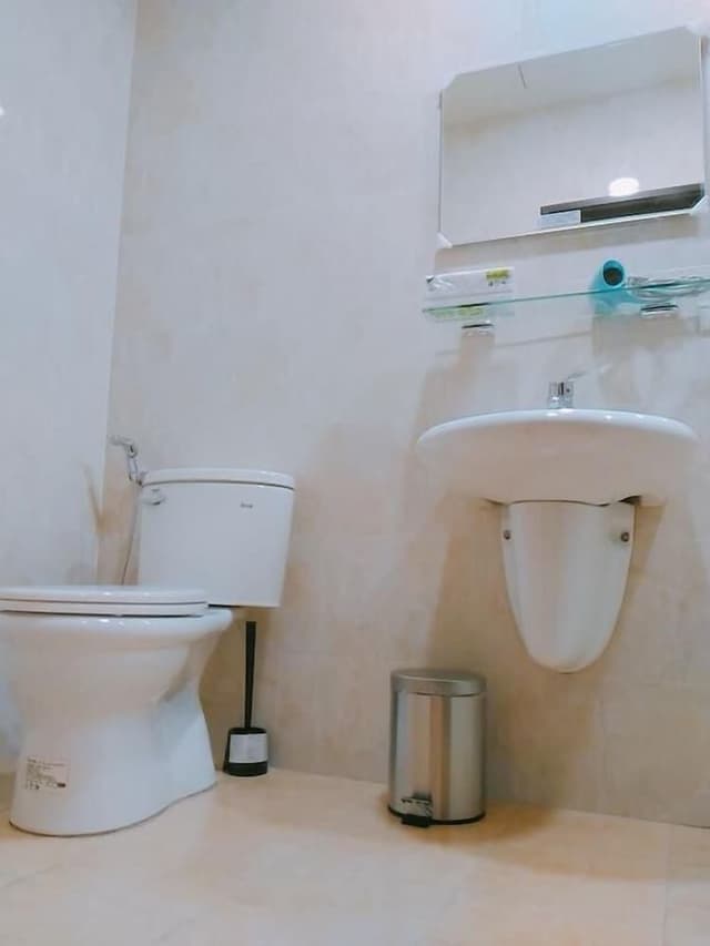 Basic Double or Twin Room, 1 Queen Bed with Sofa bed, Non Smoking, Balcony
