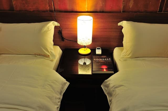 Standard Room (6-Person)