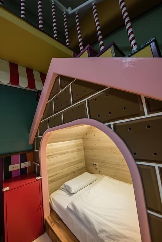 Superior Quadruple Room, Bathtub, Mountain View