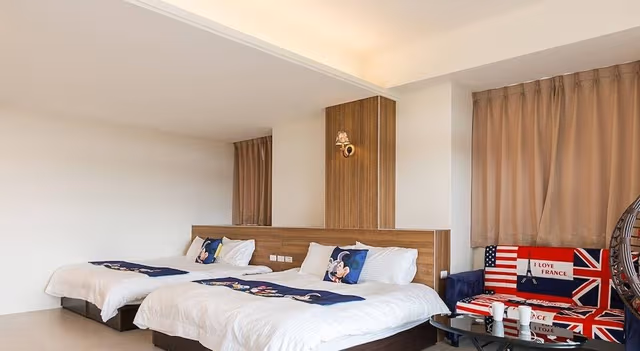 Panoramic Room