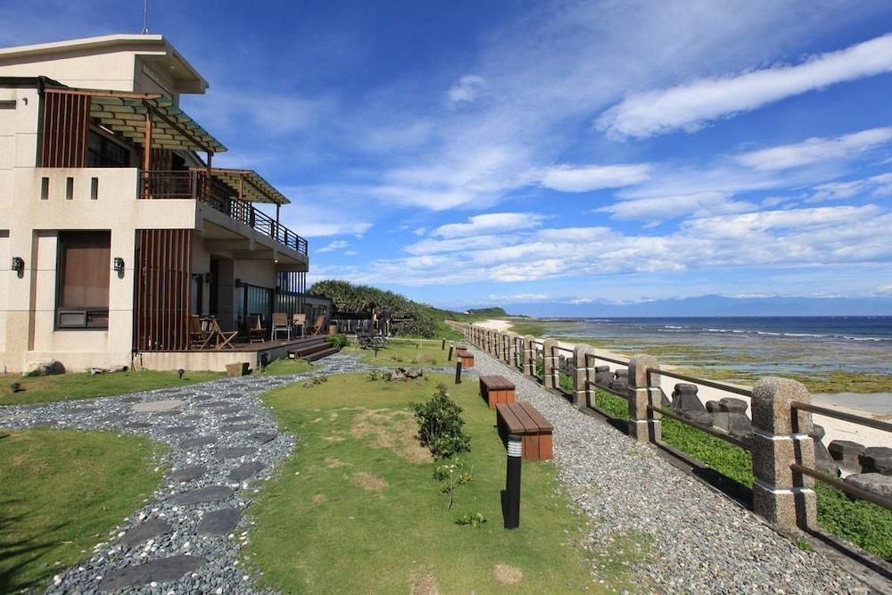 TORO Ocean front B&B1