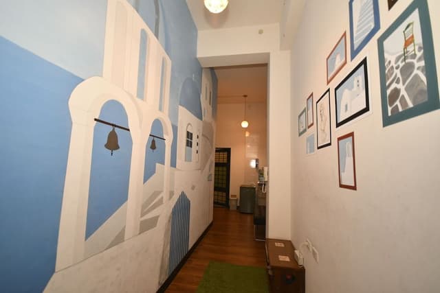 Room (6PAX)