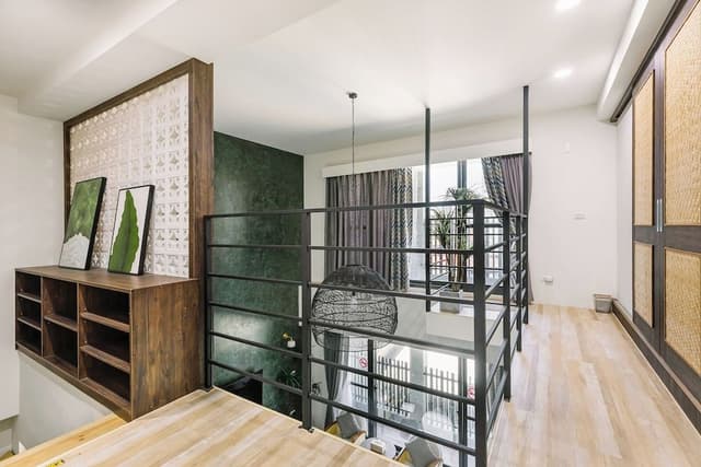 Family Suite, Mezzanine