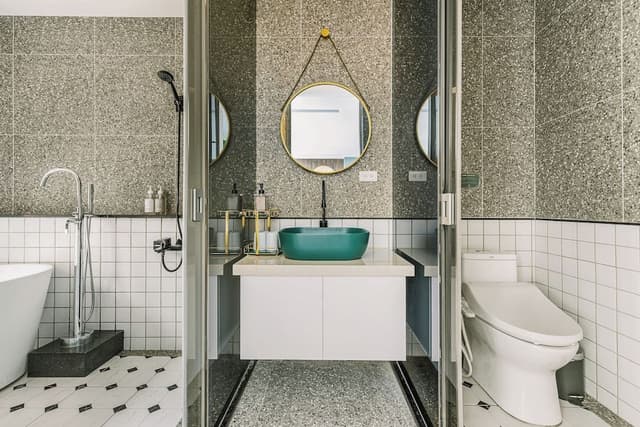 Superior Quadruple Room, Bathtub